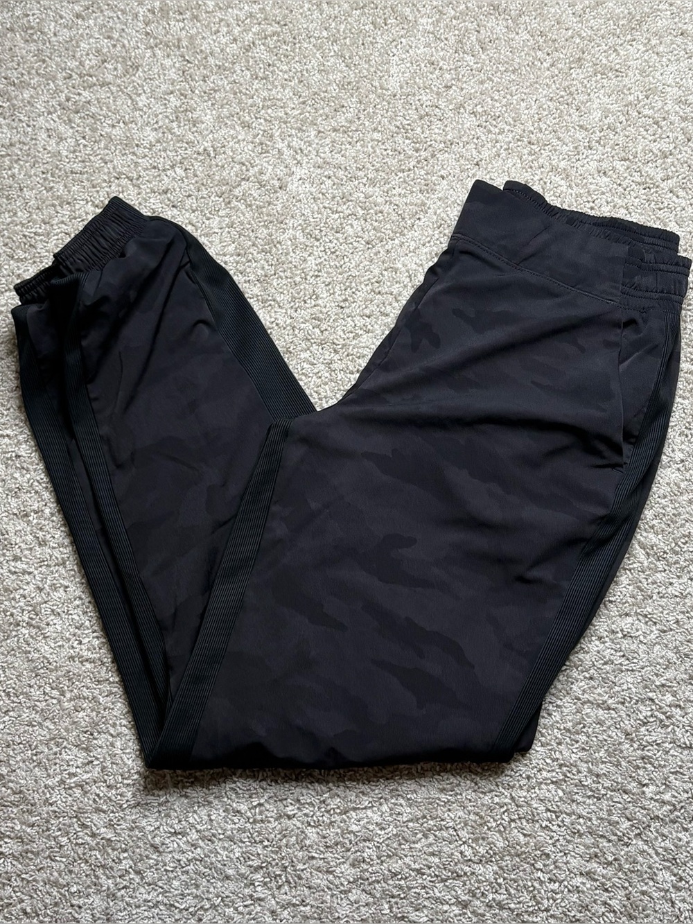 Athleta Brooklyn Lined Camo Jogger